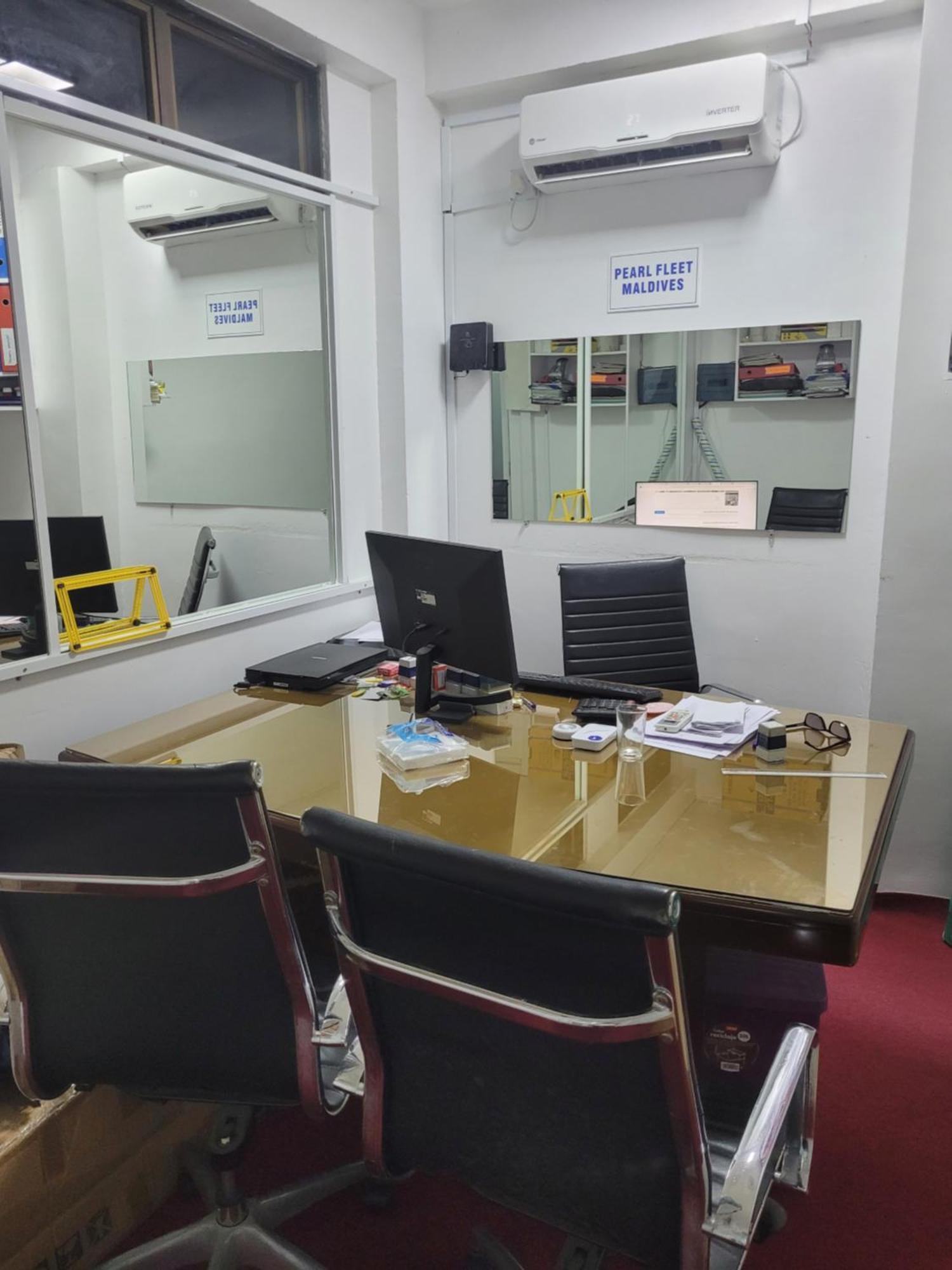 Ontrack Travel Transit Hotel 말레 외부 사진