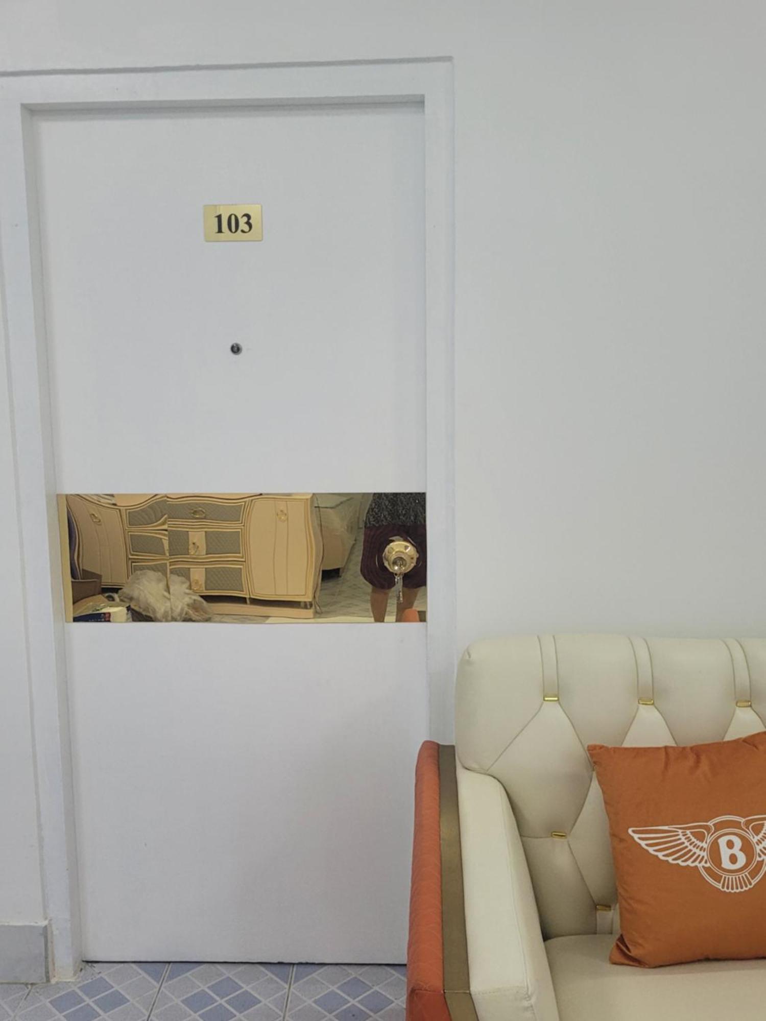 Ontrack Travel Transit Hotel 말레 외부 사진