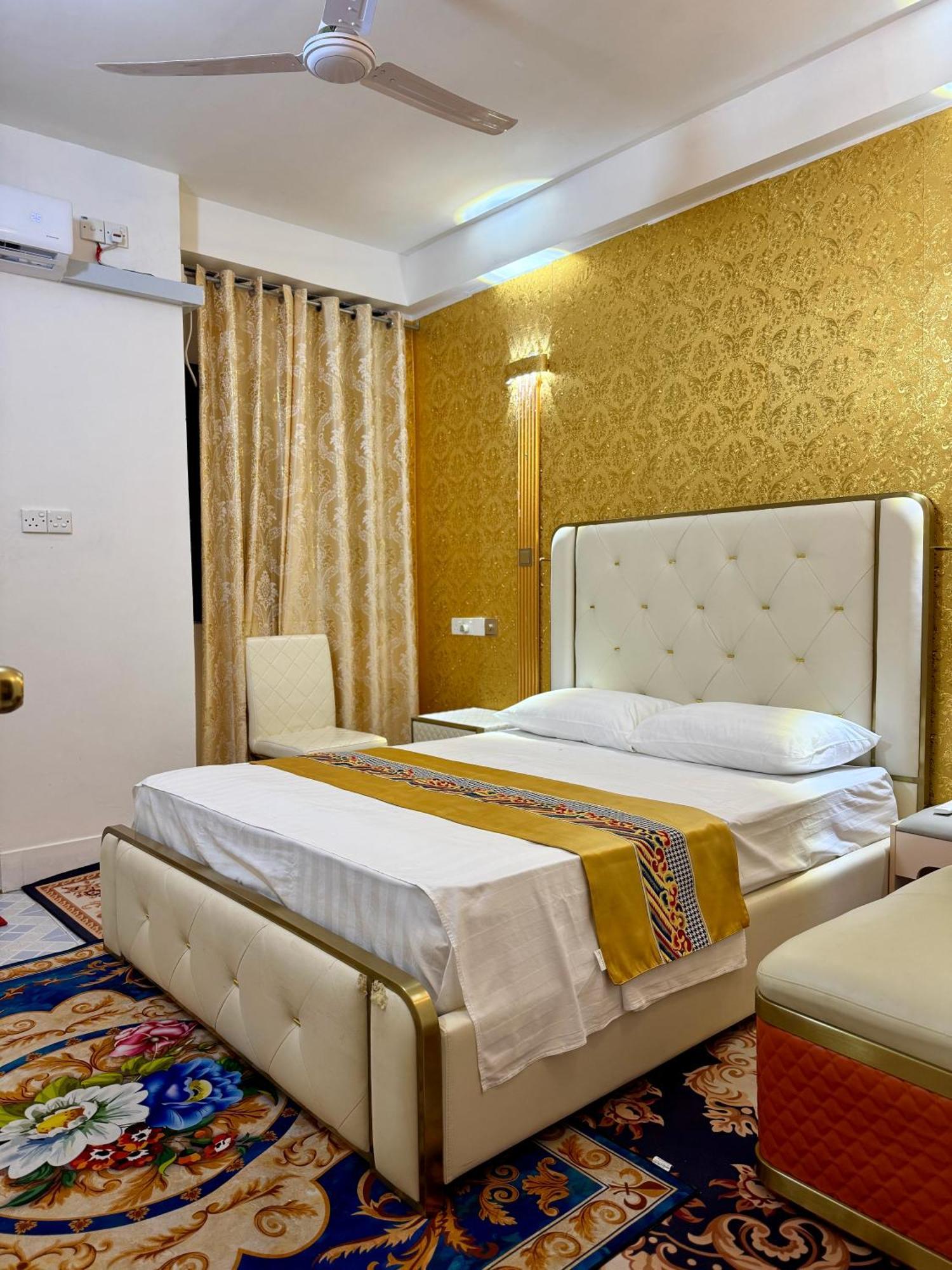 Ontrack Travel Transit Hotel 말레 외부 사진